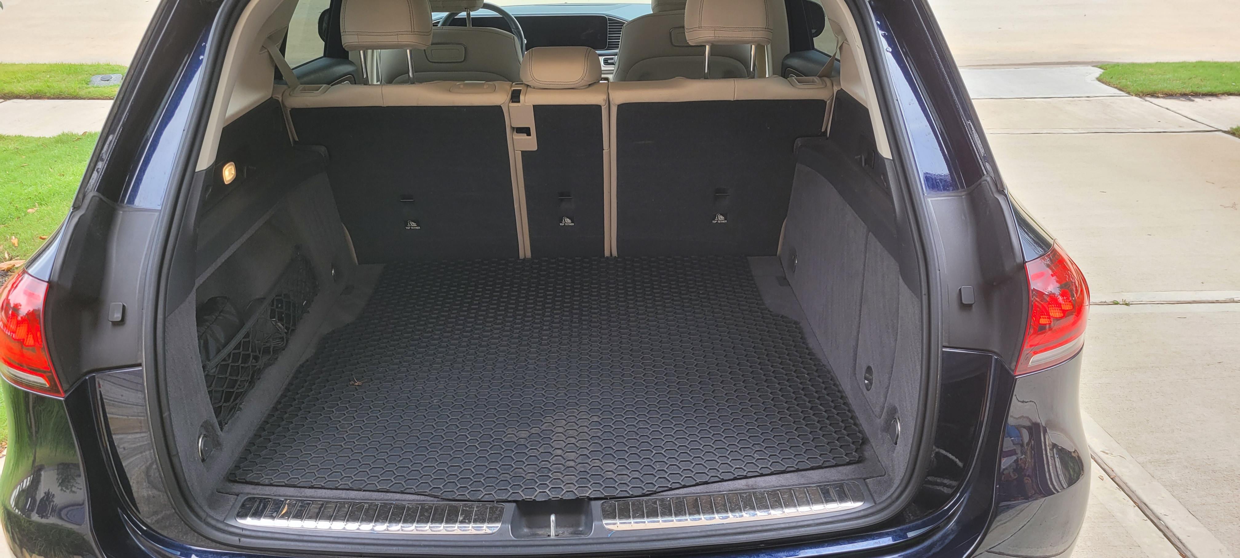 Mercedes cargo area detailing